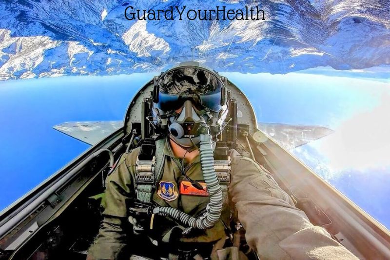 Requirements to become fighter pilot