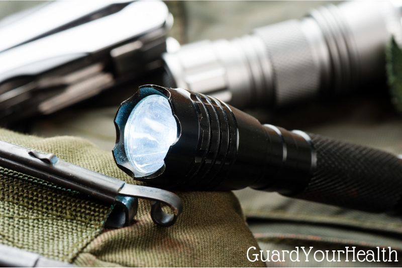 Tactical self defense flashlight